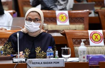 Kepala Badan POM Penny Kusumastuti Lukito mengikuti rapat kerja dengan Komisi IX DPR di Kompleks Parlemen, Senayan, Jakarta, Rabu (10/3/2021). Rapat tersebut membahas tentang dukungan pemerintah terhadap pengembangan vaksin Merah Putih dan vaksin Nusantara. 