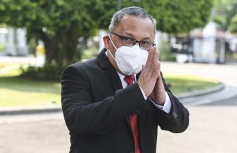 Kepala Badan Riset dan Inovasi Nasional (BRIN) Laksana Tri Handoko menyapa awak media usai menghadiri pelantikan Dewan Pengarah BRIN di kompleks Istana Kepresidenan, Jakarta, Rabu (13/10/2021). Presiden Joko Widodo melantik 10 pejabat Dewan Pengarah BRIN diantaranya Megawati Soekarnoputri menjadi Ketua Dewan Pengarah BRIN.