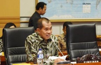 Wakil Ketua Komisi I DPR, Abdul Kharis Almasyhari.