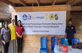 UI dan UKI Toraja Kolaborasi Ajari Warga Toraja Budidaya Jamur
