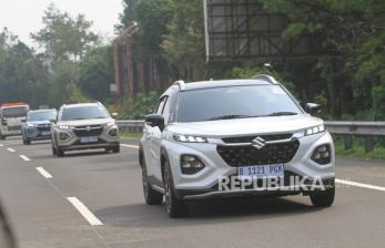Menjajal Suzuki Fronx di Bandung, dari Ngebut, Naik Turun Bukit, Sampai Tes Irit