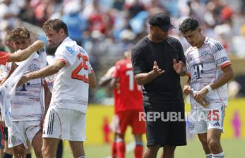 Vincent Kompany Sebut Bayern Munchen Kecolongan Saat Dikalahkan Benfica