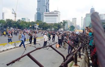 Kericuhan Sempat Warnai Aksi Demo di Patung Kuda