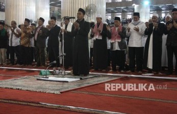 Bagaimana Hukum Doa Qunut pada Pertengahan Ramadhan?