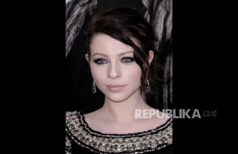 Aktris Michelle Trachtenberg Meninggal, Diduga Alami Komplikasi Seusai Transplantasi Hati