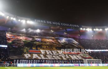 Suporter PSG Kibarkan Bendera Raksasa Bebaskan Palestina, UEFA tak Jatuhkan Sanksi