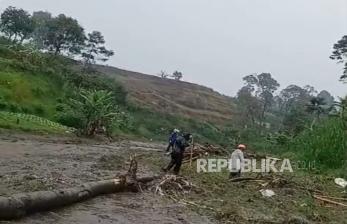 Lembang Dikepung Banjir, Satu Warga Dilaporkan Hilang 