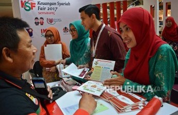 Menuju Masyarakat Indonesia yang ''Melek'' Keuangan Syariah