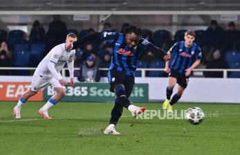  Lookman Kecewa Jadi Kambing Hitam Kegagalan Atalanta di Liga Champions Gara-Gara Penalti 