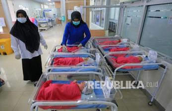 Gunting Jari Bayi, Perawat di Palembang Dinonaktifkan