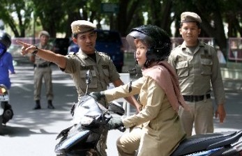 Ilustrasi PNS. 17 orang PNS Surabaya tidak masuk pada periode 11 dan 17 Mei 2021.