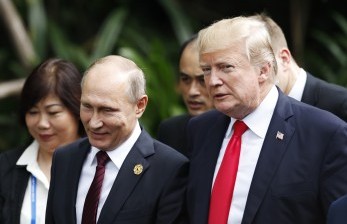 Trump Pertimbangkan untuk Bicara dengan Putin