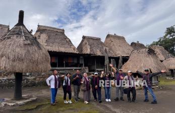 Perguruan Tinggi LLDikti III Kalbe Dorong Edukasi Kesehatan di Bajawa 