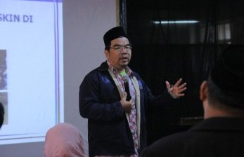 Raden Ridwan Hasan Saputra menjadi pembicara dalam Musyawarah Kerja Kepala Sekolah (MKKS) SMP swasta se-Kota Depok.