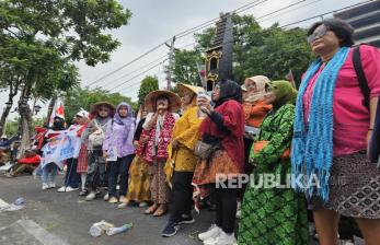 Demo <em>May Day </em>Ricuh di Semarang, Ratusan Mahasiswa Terjebak di Kampus Pascasarjana Undip
