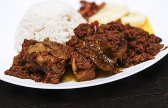 Rendang ayam jadi hidangan spesial bagi Ketua DPR RI Puan Maharani saat Lebaran.