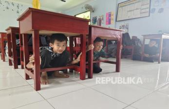 In Picture: LMI Gandeng SDIT Nurul Izzah Kediri Bentuk Sekolah Tangguh Bencana 