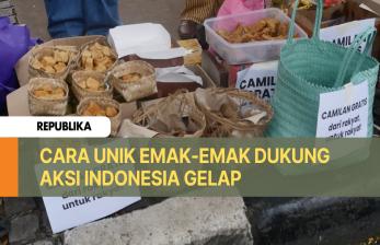 Cara Unik Emak-Emak Dukung Aksi 'Indonesia Gelap'