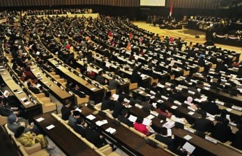 Sidang Paripurna DPR Agendakan Pengesahan RUU Haji dan Umrah Jadi Usul DPR