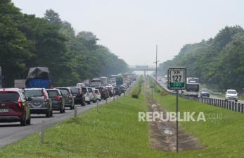 Tol Cipali Makin Ramai, Hingga Petang Sebyak 46.500 Kendaraan Menuju Arah Jawa