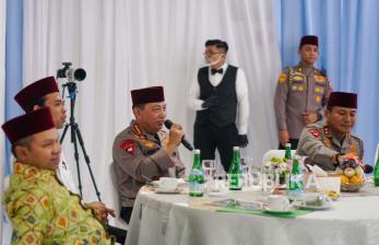 Sambangi Ponpes Ustaz Abdul Somad, Kapolri Sampaikan Pesan Bersatu dalam Keberagaman