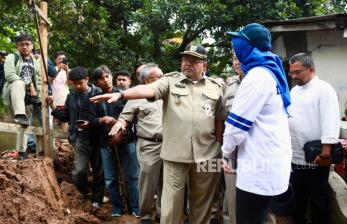 Aksi Naik Perahu Karet Tuai Kritik dan Dibandingkan dengan Gibran, Ini Kata Rano Karno