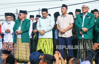 Wagub Jateng dan Menteri PU Hadiri Istigasah Penanganan Banjir Rob Demak