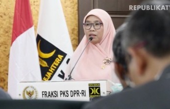 Anggota DPR Netty Prasetyani