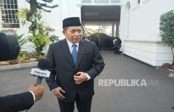 Wamenkop Sebut Koperasi Unit Desa Bertumbangan karena IMF