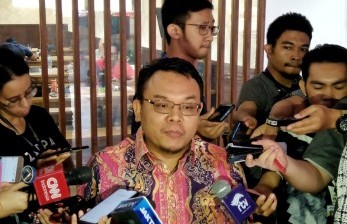 Anggota Komisi IX DPR Saleh Partaonan Daulay mengapresiasi keberhasilan UNAIR dalam meracik obat Covid-19.