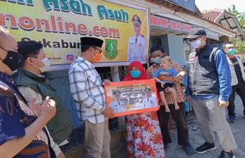 <em>Udunan Online</em> Sukabumi Bantu Renovasi Rumah Ustadz