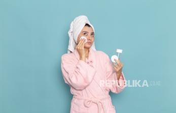 Kulit Terasa Tertarik Usai Cuci Muka? Ini Tanda Gangguan Menurut Dokter