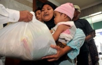 Pertamina Salurkan Bantuan 1.000 Paket Sembako di Maluku