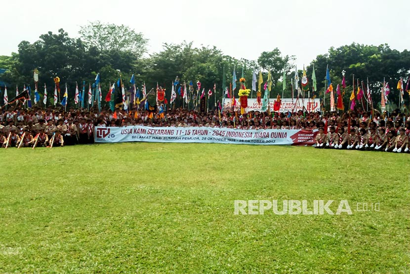 Peserta Gerakan Pramuka LT-V, di Kamp 2 Bumi Perkemahan Cibubur, Jakarta Timur, Senin (23/10).