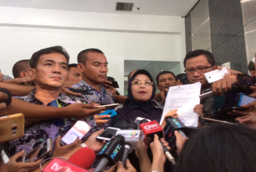 Sylviana Murni usai pemeriksaan di Dit Tipikor Bareskrim Polri, di Gedung Ombudsman Jalan Rasuna Said, Jakarta, Jumat (20/1).