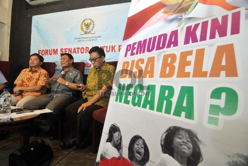  Suasana diskusi Forum Senator untuk Rakyat (FSuR) bertajuk Pemuda dan Bela Negara di Jakarta, Ahad (1/11). (Republika/Rakhmawaty La’lang)