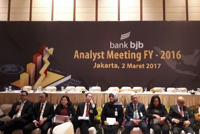 Direksi Bank BJB memaparkan kinerja sepanjang 2016, Kamis, (2/3).