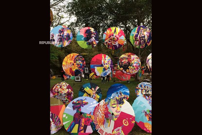 : festival payung di borobudur.