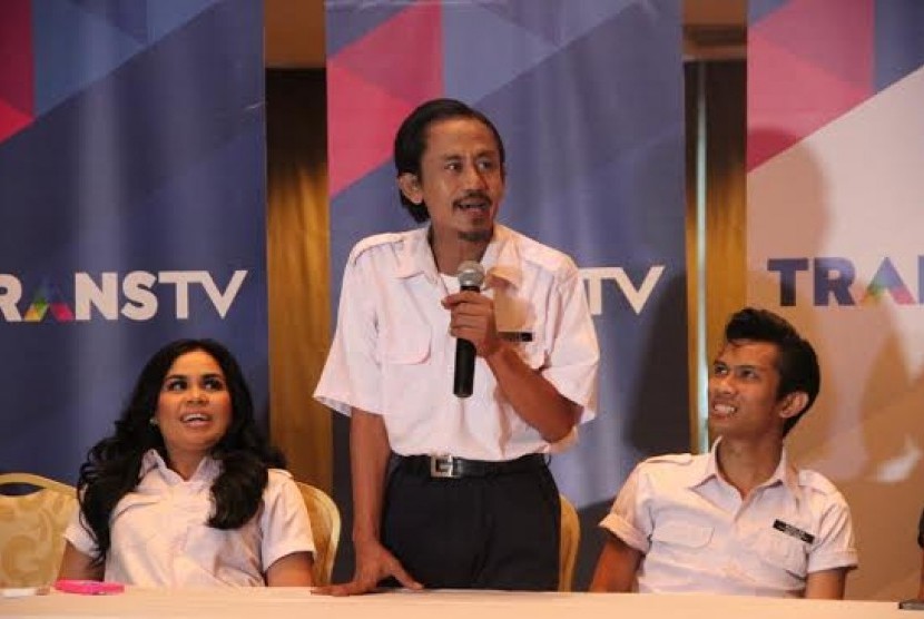 (ki-ka): Melaney Ricardo, Epi Kusnandar, Tria 'Changchuters' saat peluncuran program 'Stasiun Cinta'