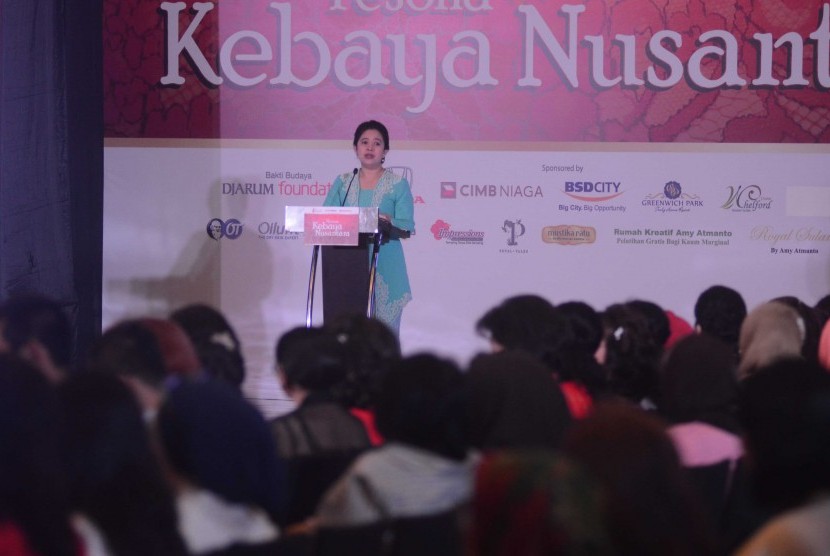 ?Menteri Koordinator bidang Pembangunan Manusia dan Kebudayaan (Menko PMK) Puan Maharani saat membuka Pagelaran Pesona Kebaya Nusantara dalam rangka menyongsong Hari Ibu Tahun 2016, di Jakarta, Rabu (7/12). 