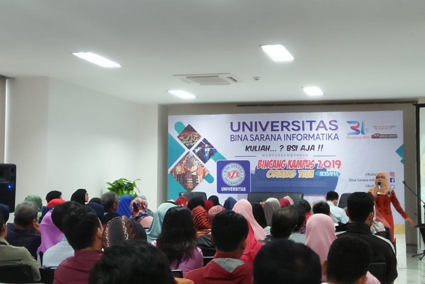 -Suasana pelaksanaan BKOT UBSI Kampus Margonda.