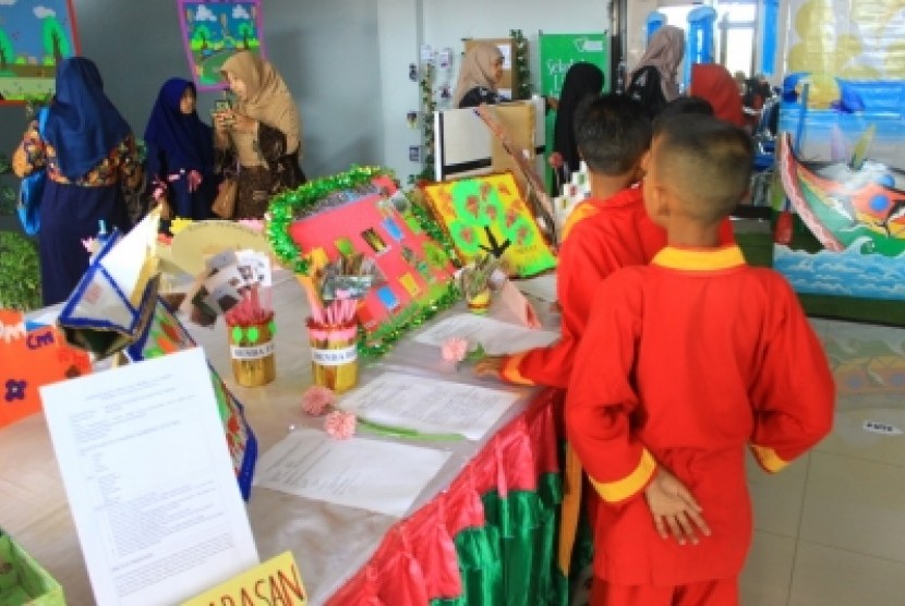 : Talkshow dan Pameran Pendidikan Sekolah Literasi Indonesia yang  digelar Dompet Dhuafa Yogyakarta di Dinas Pendidikan Kabupaten Gunungkidul.