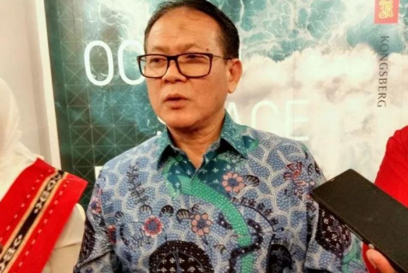  Juru Bicara KPK Febri Diansyah menyebut Rokhmin Dahuri dipanggil terkait  kasus tindak pidana pencucian uang dengan tersangka mantan Bupati Cirebon Sunjaya Purwadisastra (SUN).