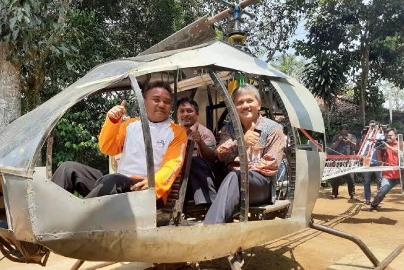  Warga Sukabumi Jujun merakit helikopter dengan informasi yang didapat dari Youtube
