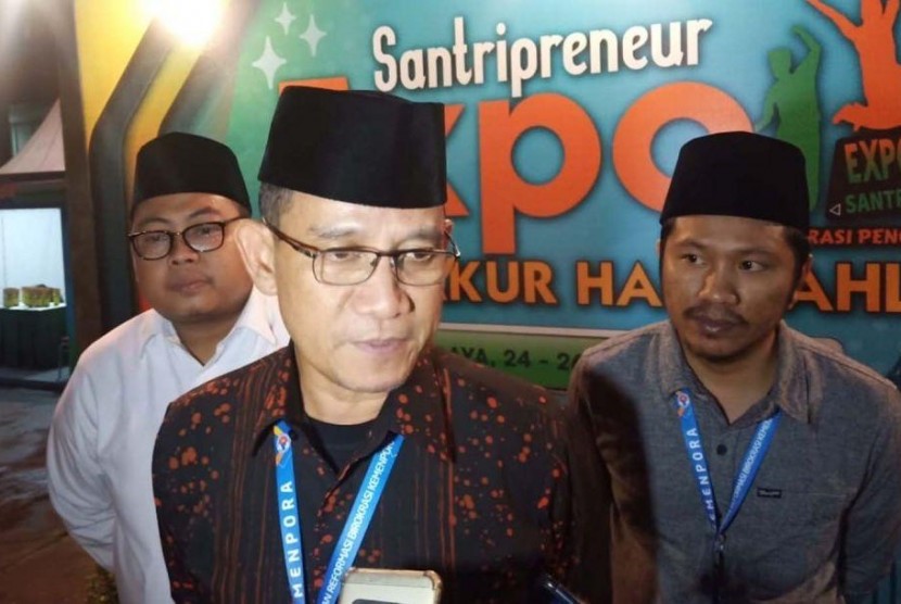 Kemenpora Dorong Para Santri Berwirausaha