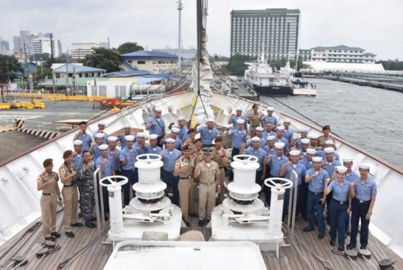 KRI Bima Suci keliling ke sembilan negara.