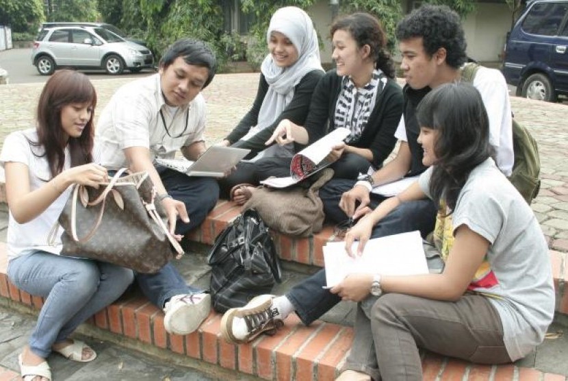 Generasi Milenial, Potensi di Era Digital. (FOTO: Sufri Yuliardi)