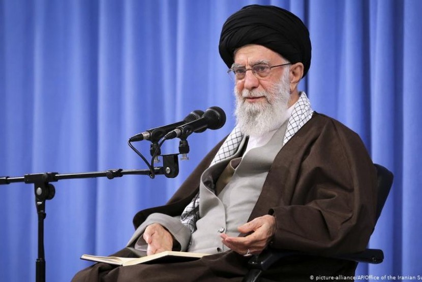 Demo Iran: Ali Khamenei Peringatkan akan Menekan Mundur Musuh Iran