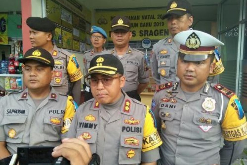  Kapolres Sragen, AKBP Yimmy Kurniawan didampingi jajaran perwira. Foto/Wardoyo