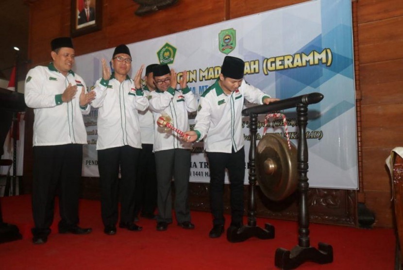 Bupati Trenggalek Dukung Gerakan Ayo Membangun Madrasah